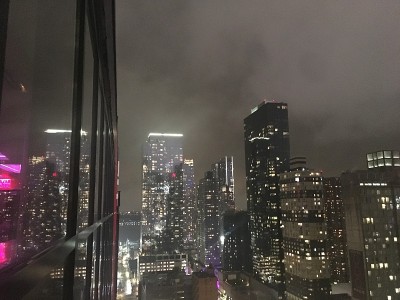 纽约曼哈顿摩天大楼的夜晚。