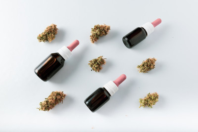 精油和大麻花
