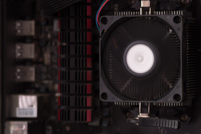 CPU