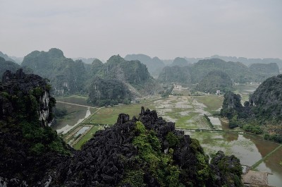 宁平，越南