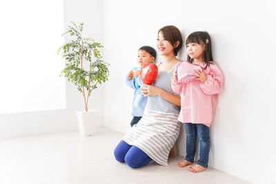 幼儿园的孩子和老师
