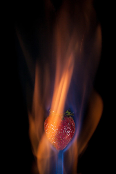 草莓着火了