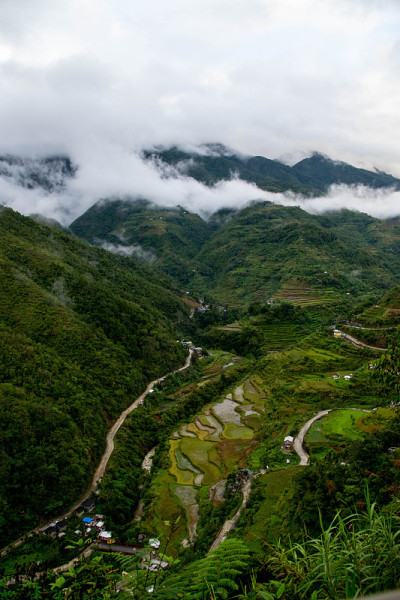 菲律宾巴纳乌山区阴天