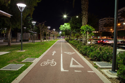 夜间城市利马索尔，塞浦路斯岛，地中海。