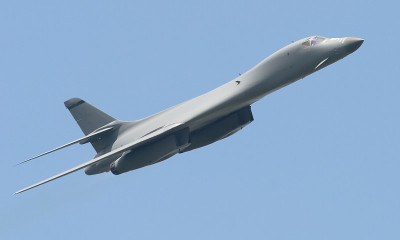 b - 1枪骑兵轰炸机