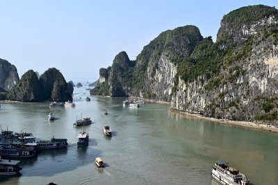 越南下龙湾美景。
