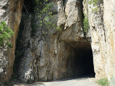 针眼隧道，卡斯特州立公园