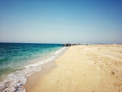 乌姆·阿尔·奎文海滩