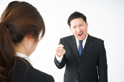 老板对追随者感到生气