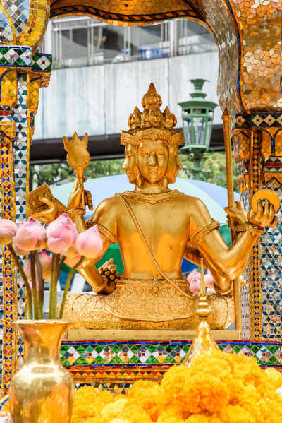 泰国曼谷三佛寺，四面佛，四面佛，祈祷