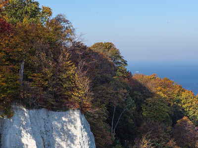 鲁根岛