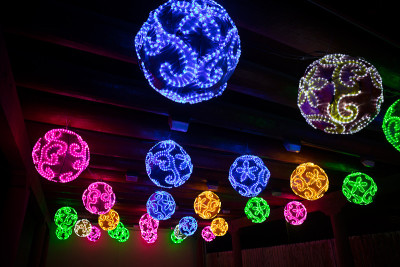 丝绸灯笼是庆祝中国新年的传统艺术