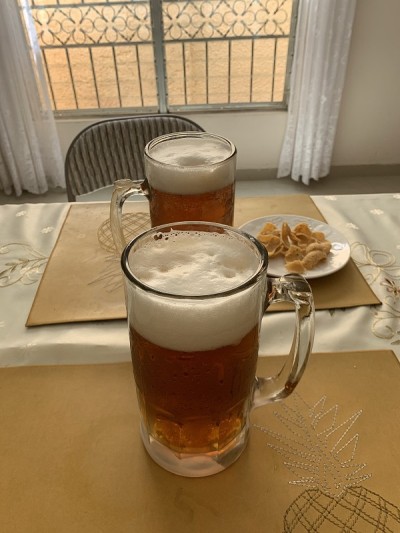 一升玻璃瓶装冰啤酒