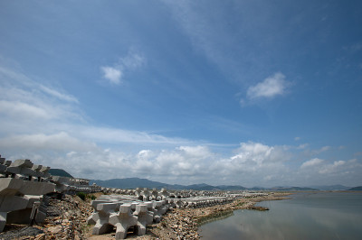 开垦土地