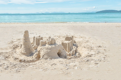 沙滩上的沙堡，海景
