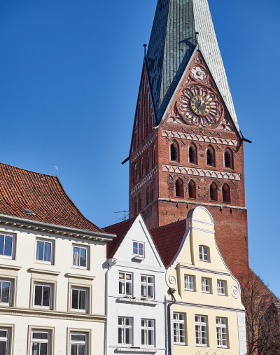 洛城的教堂和房屋?neburg、德国