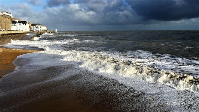 姨侄海滨