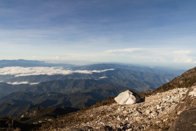 在基纳巴卢山