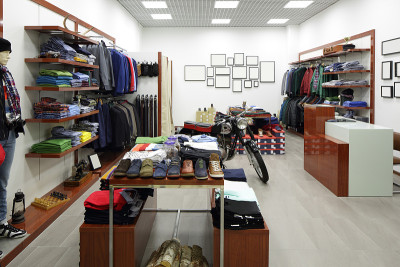 全新的布店内部