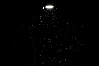 雨水和光。