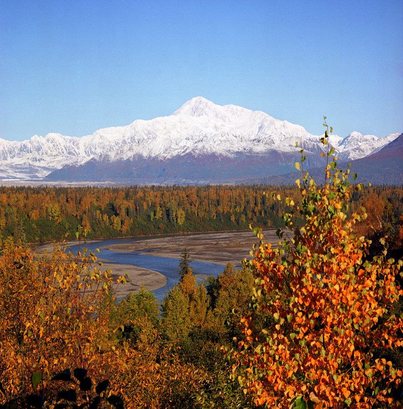 德纳里峰山