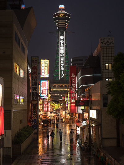 大阪Tsutenkaku塔夜景