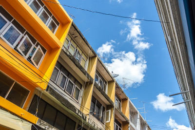 老城区历史悠久的传统房屋的美丽景色