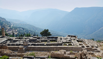 古城Delphi。