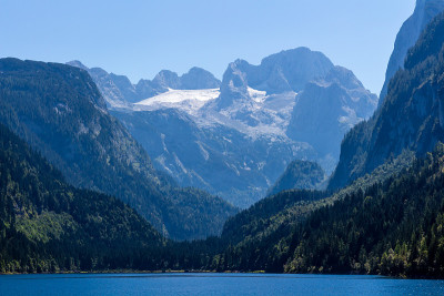 高山和湖泊景观，戈索泽湖，阿尔卑斯山，奥地利，欧洲。