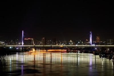 河畔城市
