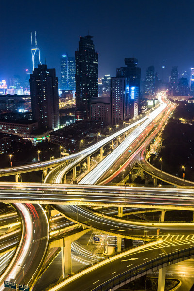 上海公路夜景，中国