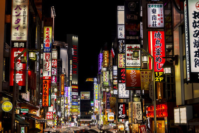 日本东京新宿区的歌舞伎町