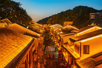 中国重庆古镇街道夜景