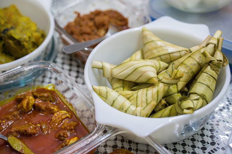 在马来西亚开斋节期间，受欢迎的传统美食马来美食