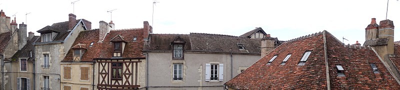 一个古老村庄的全景平顶Clamecy Nièvre Bourgogne-Franche-Comté
