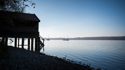 秋天的一天，在Ammersee Bavaria