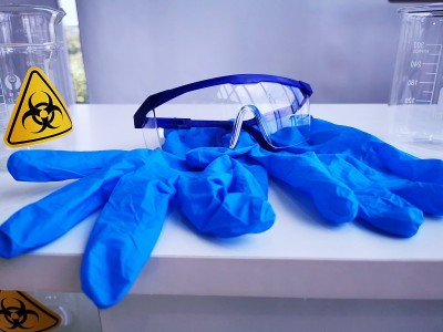 医学实验室对病毒感染暴发进行检测研究