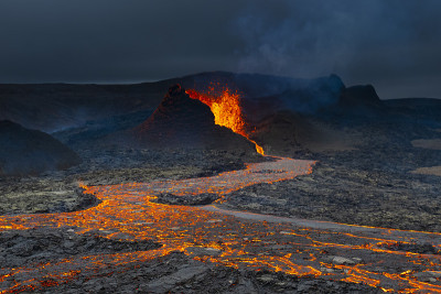 冰岛火山喷发
