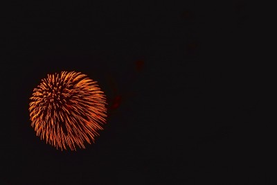 橙色球烟花