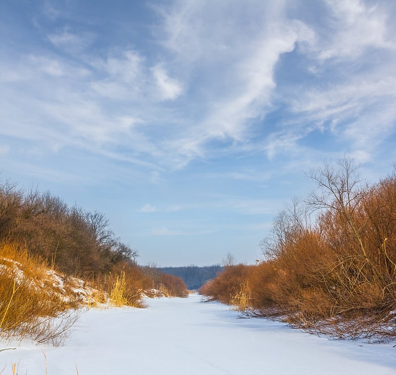 冰河冬景