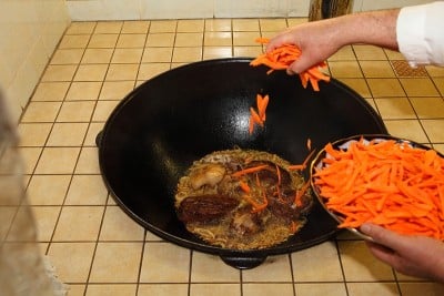 肉饭的制备过程