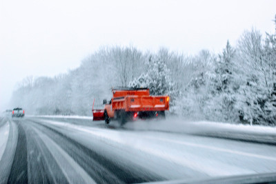 公路上的扫雪机