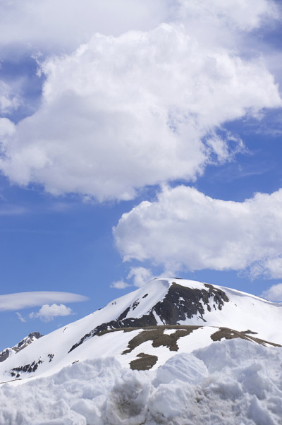 落基山雪景