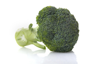 一个近距离的白底花椰菜