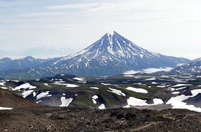 俄罗斯堪察加半岛火山鸟瞰图