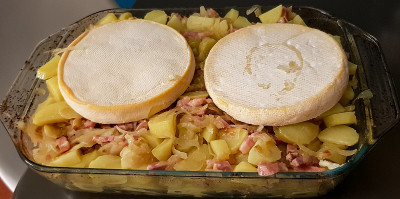自制Tartiflette。