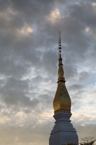 Wat Phra That Choeng Chum是泰国Sakon Nakhon省中心的一座古塔