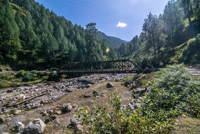 印度北坎德邦桑克里山脉的铁桥
