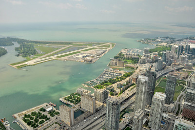 多伦多城市机场在安大略湖