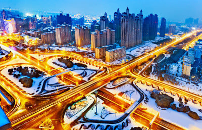 冬季城市夜景鸟瞰图